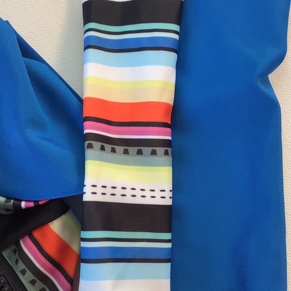 One-piece Bathing Suit - Picture 7 of 8